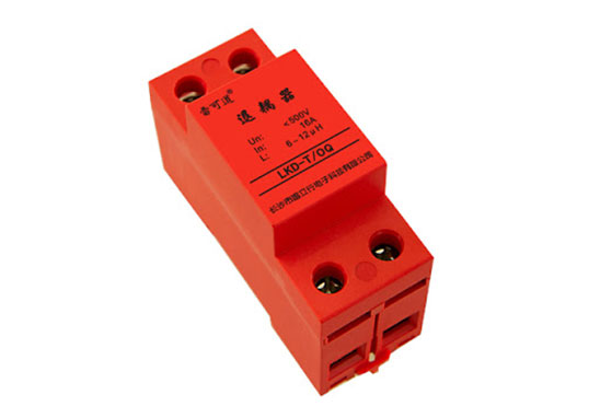 防雷裝置的退耦器 防雷裝置的退耦器